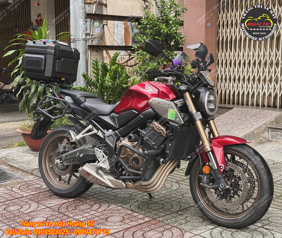 Honda CB650R lắp thùng đựng đồ tích hợp loa nghe nhạc