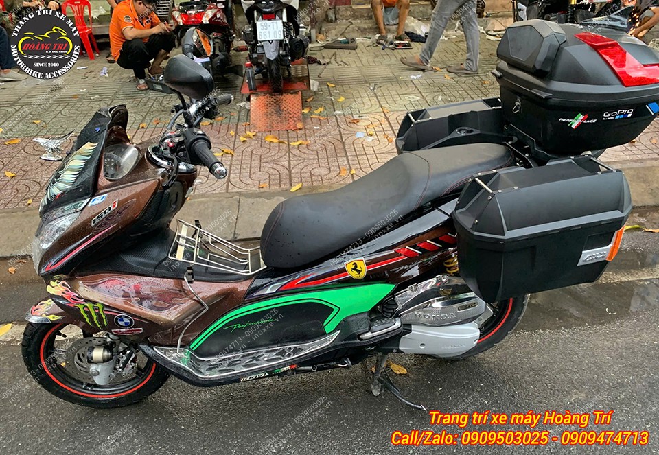 Thùng hông Givi cho xe PCX