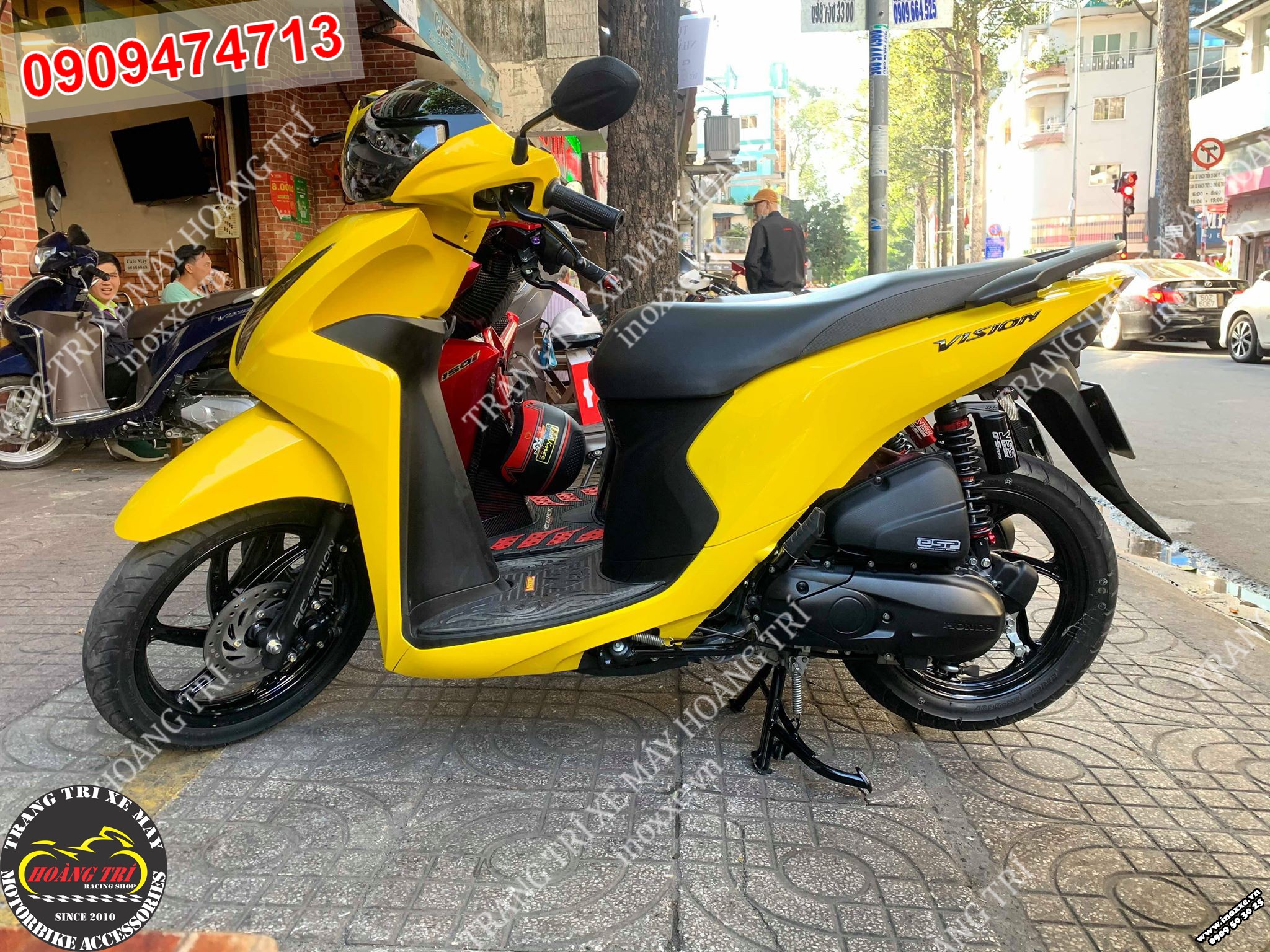 Vision dọn kiểng chơi Tết - Nghe nói màu vàng đang hot