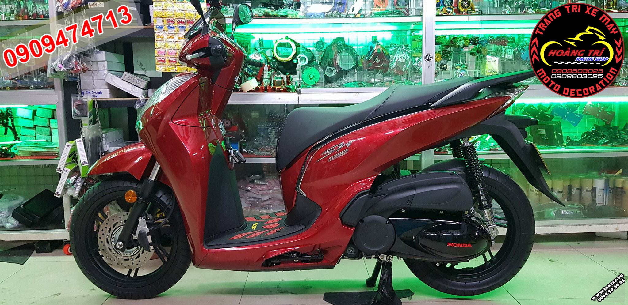 Sh 300i sơn dàn chân màu đen phong cách Sporty