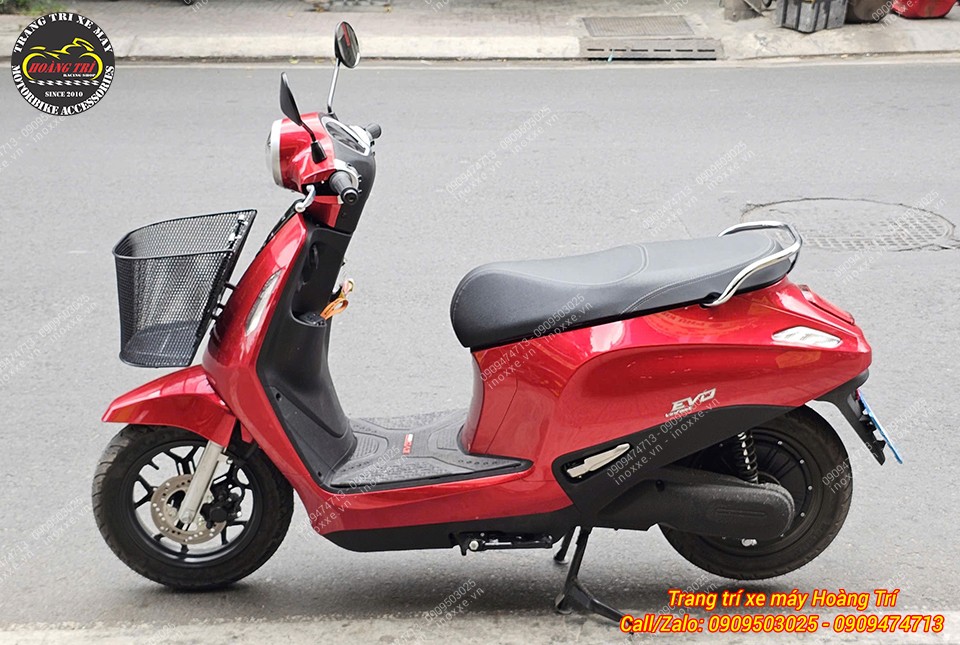 Rổ trước mặt nạ xe máy điện Vinfast EVO