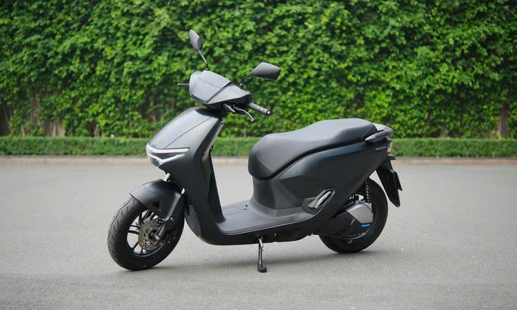 Xe máy điện Honda CUV E 2026: Khám phá thiết kế mới và phụ kiện độ kiểng nâng cấp tại Hoàng Trí Shop