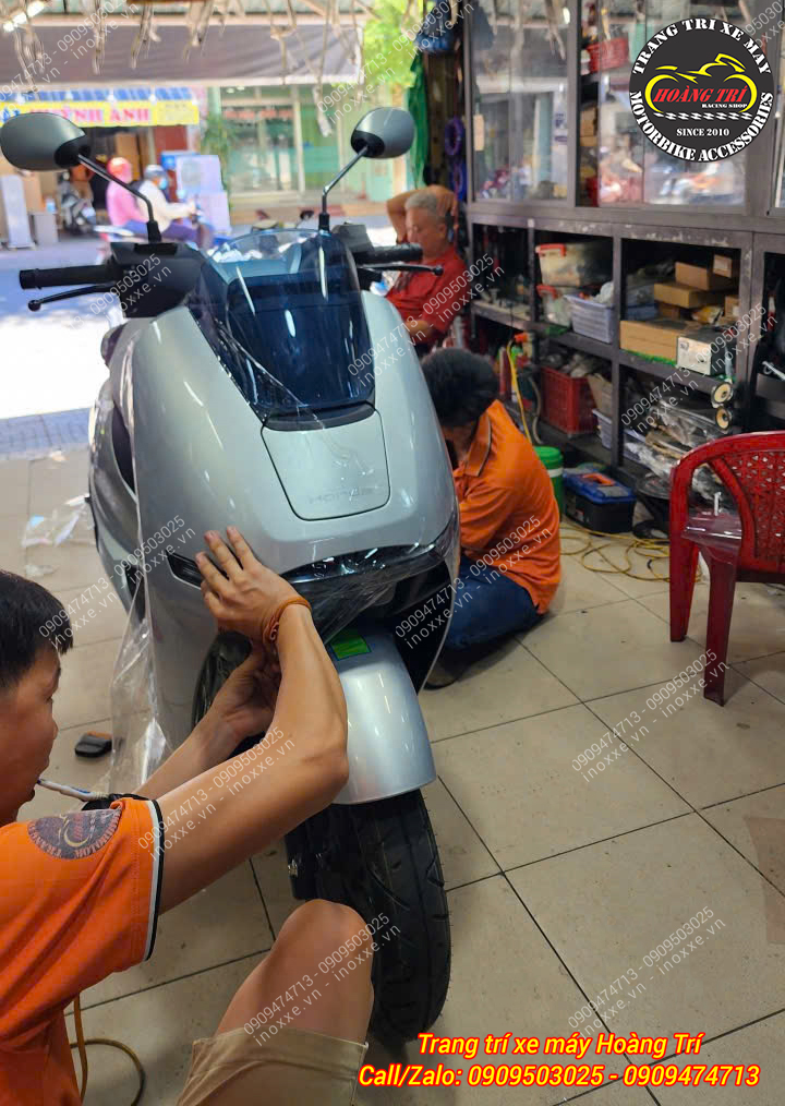 Dán keo xe Honda UC3