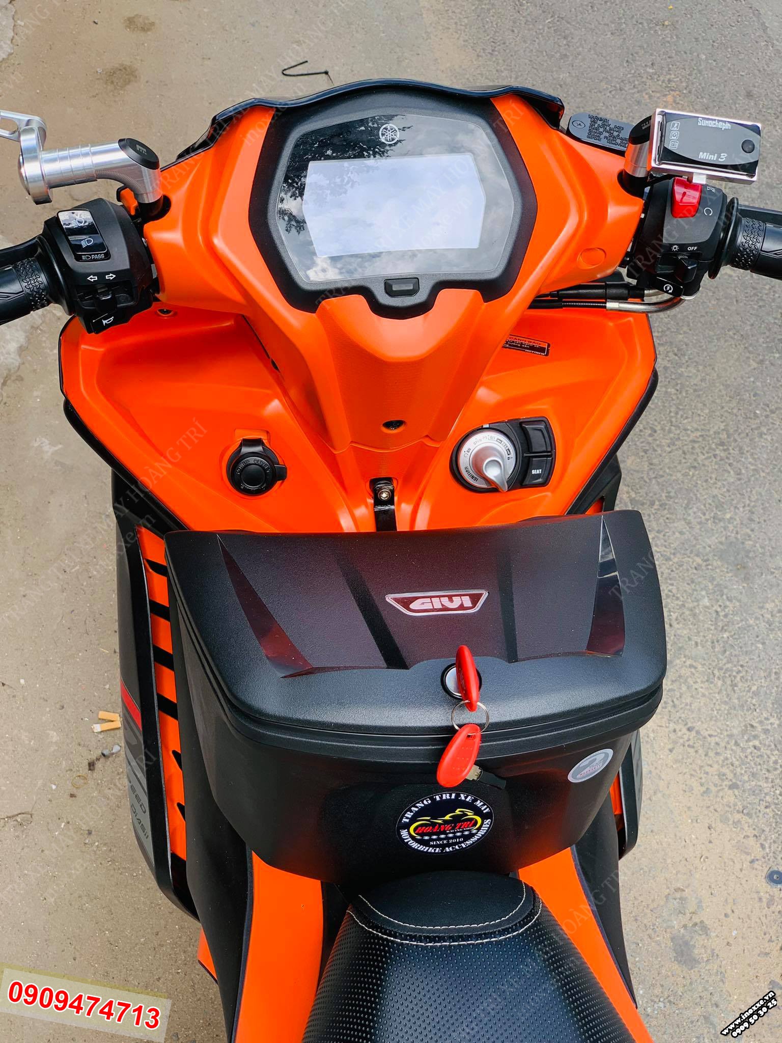 Thùng giữa Givi G12N lắp cho xe Exciter 155