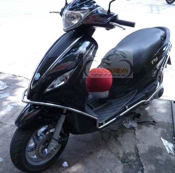 Khung inox- Khung bảo vệ xe Piaggio Fly 2012