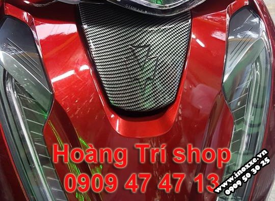 Ốp mặt nạ trên xe SH 2017 sơn carbon