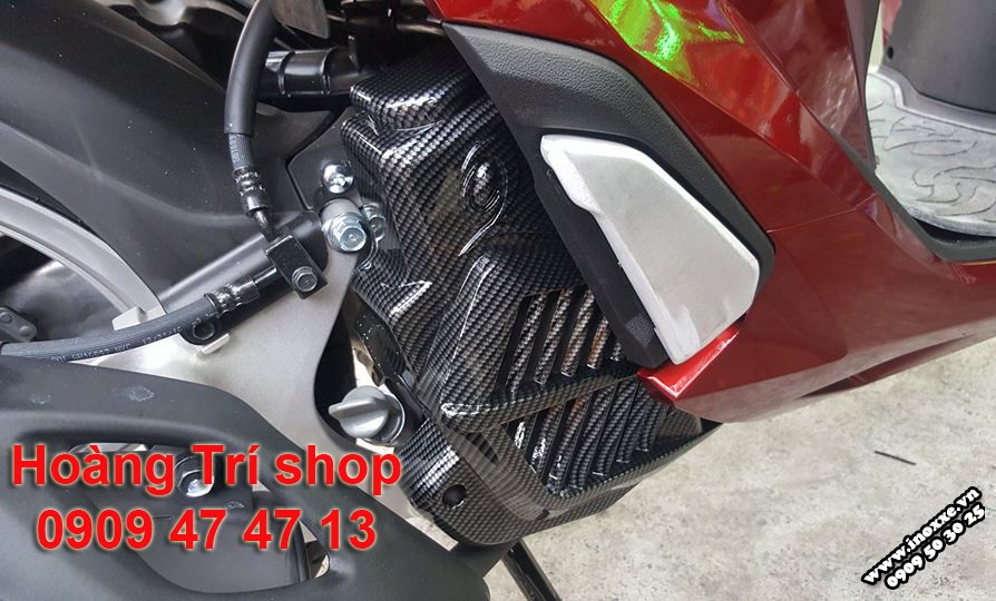 Ốp quạt gió SH 2017 sơn carbon Hoàng Trí