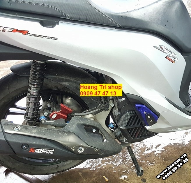 Past bảo vệ heo dầu sau xe SH 2017